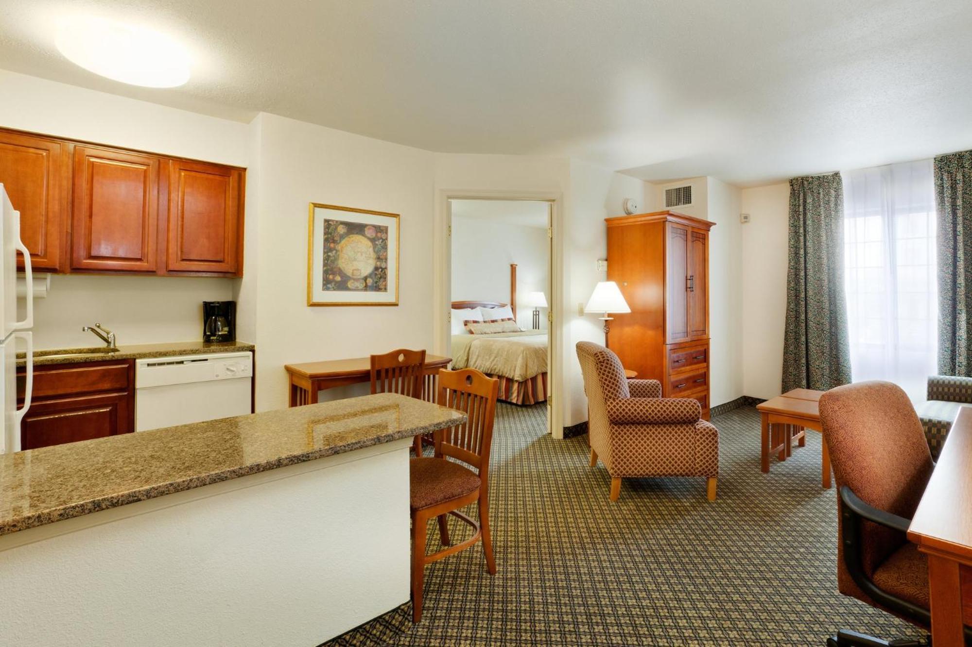 Staybridge Suites Allentown Airport Lehigh Valley, An Ihg Hotel Zewnętrze zdjęcie
